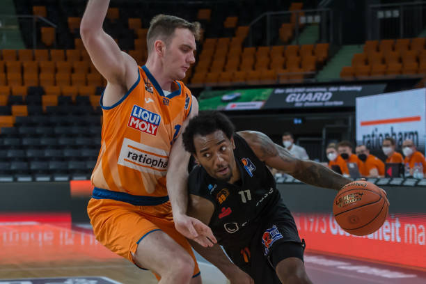 为比赛不断 为比赛不断