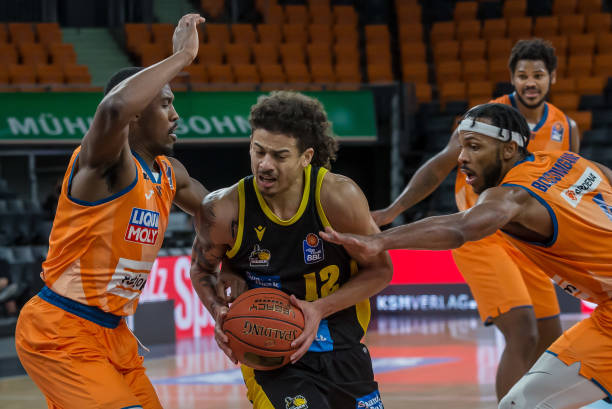 阵强队时逐 阵强队时逐